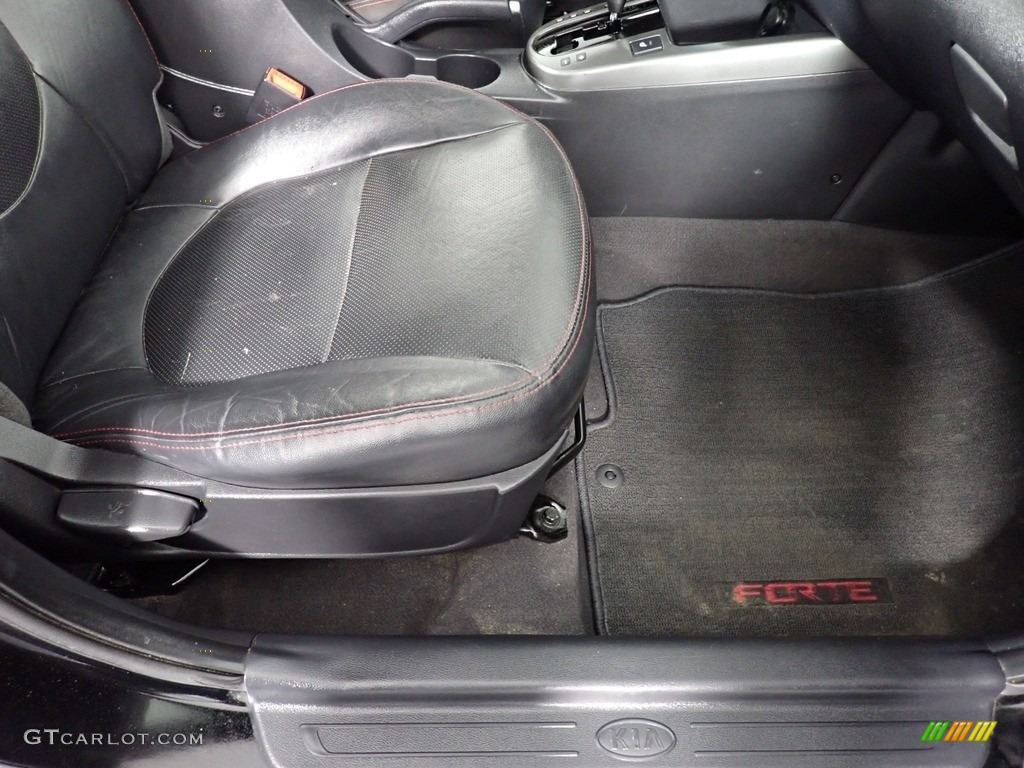 2010 Forte SX - Ebony Black / Black Sport photo #29