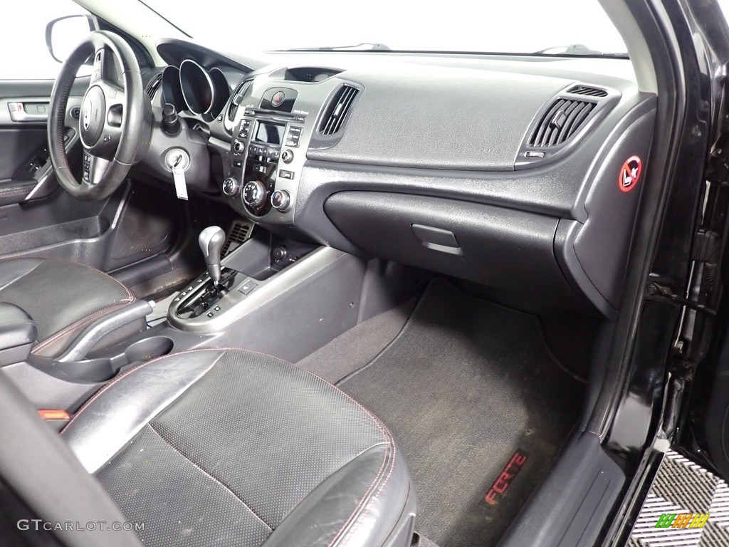 2010 Forte SX - Ebony Black / Black Sport photo #30