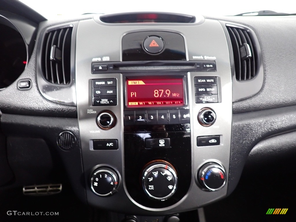 2010 Forte SX - Ebony Black / Black Sport photo #37