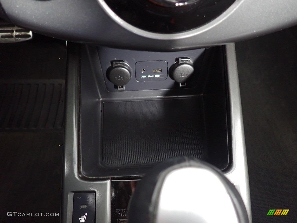 2010 Forte SX - Ebony Black / Black Sport photo #38