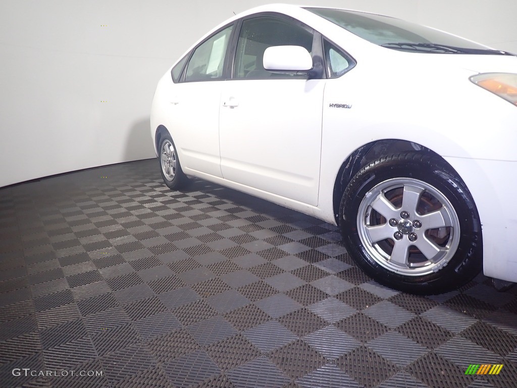 2006 Prius Hybrid - Super White / Gray photo #4