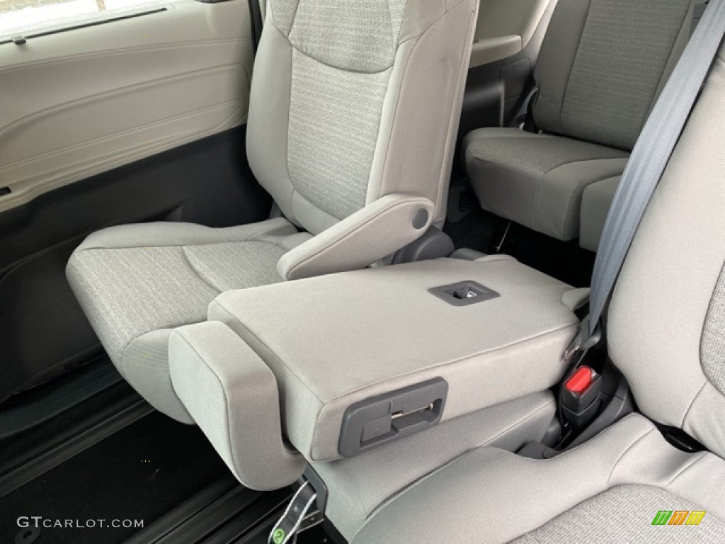 2021 Sienna LE AWD Hybrid - Blueprint / Graphite photo #32