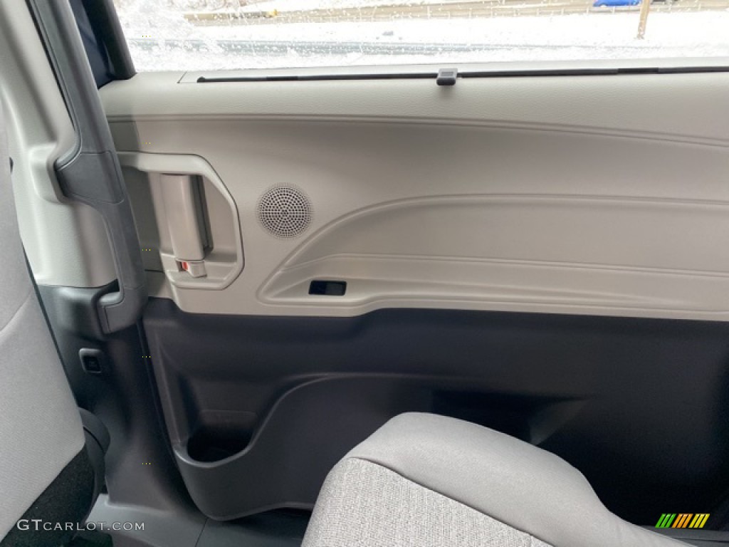 2021 Sienna LE AWD Hybrid - Blueprint / Graphite photo #34
