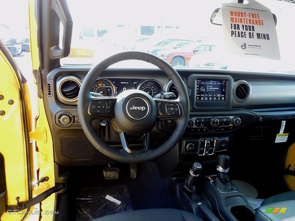 2021 Wrangler Unlimited Willys 4x4 - Hellayella / Black photo #13
