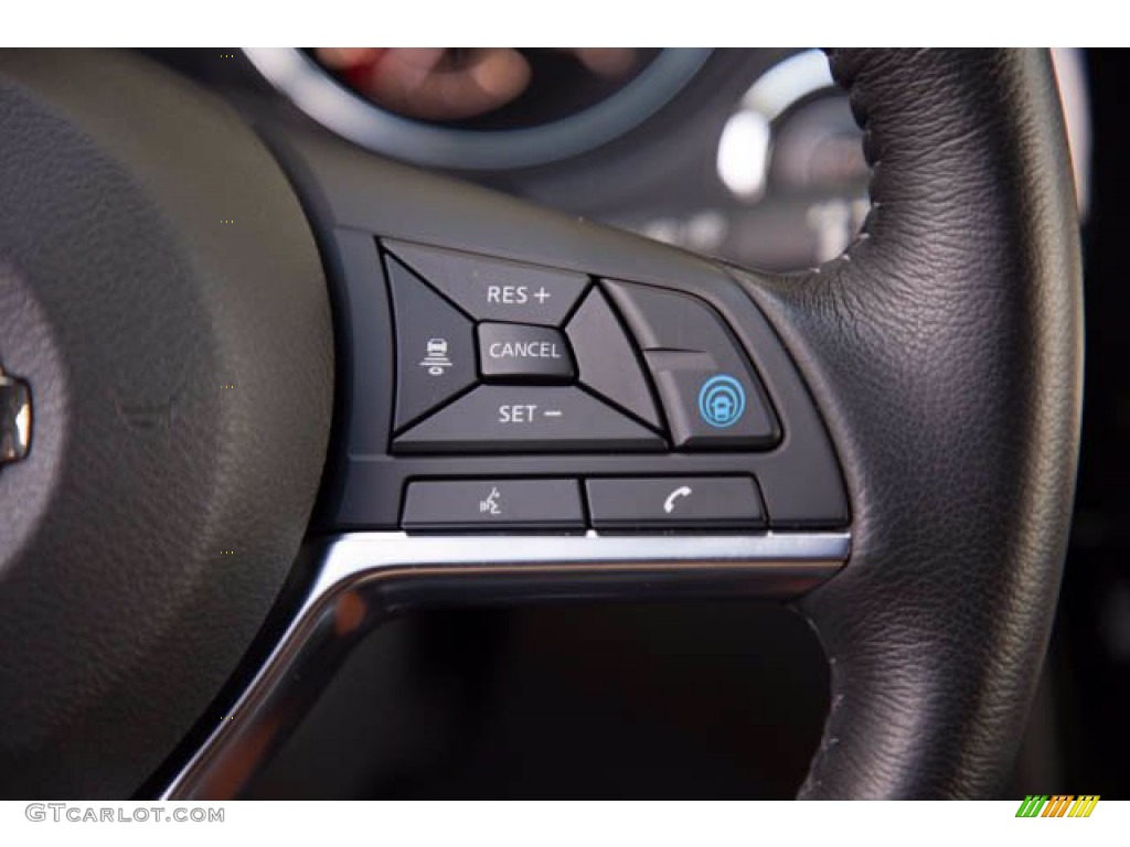 2018 Nissan Rogue SL Steering Wheel Photos