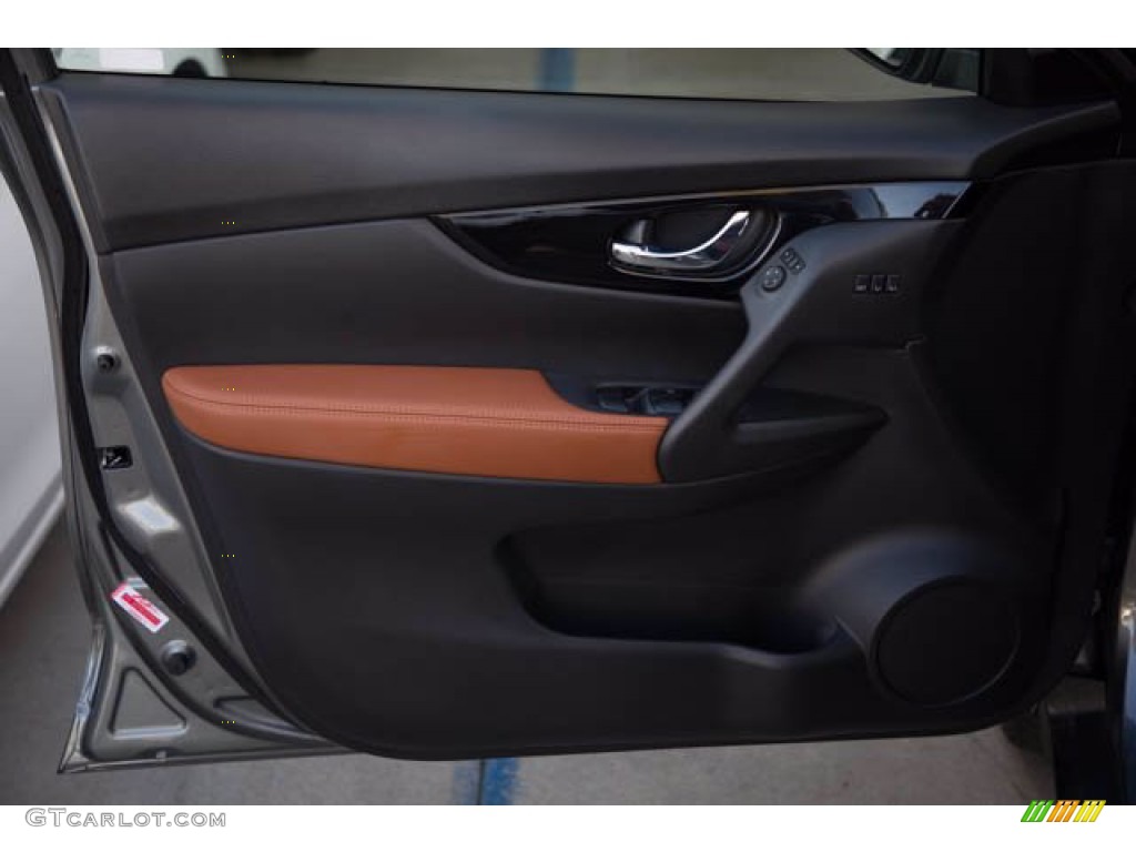 2018 Nissan Rogue SL Tan Door Panel Photo #140849995