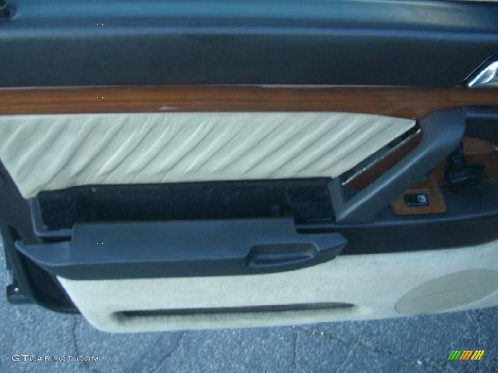 1992 S Class 300 SD Sedan - Black / Parchment photo #38