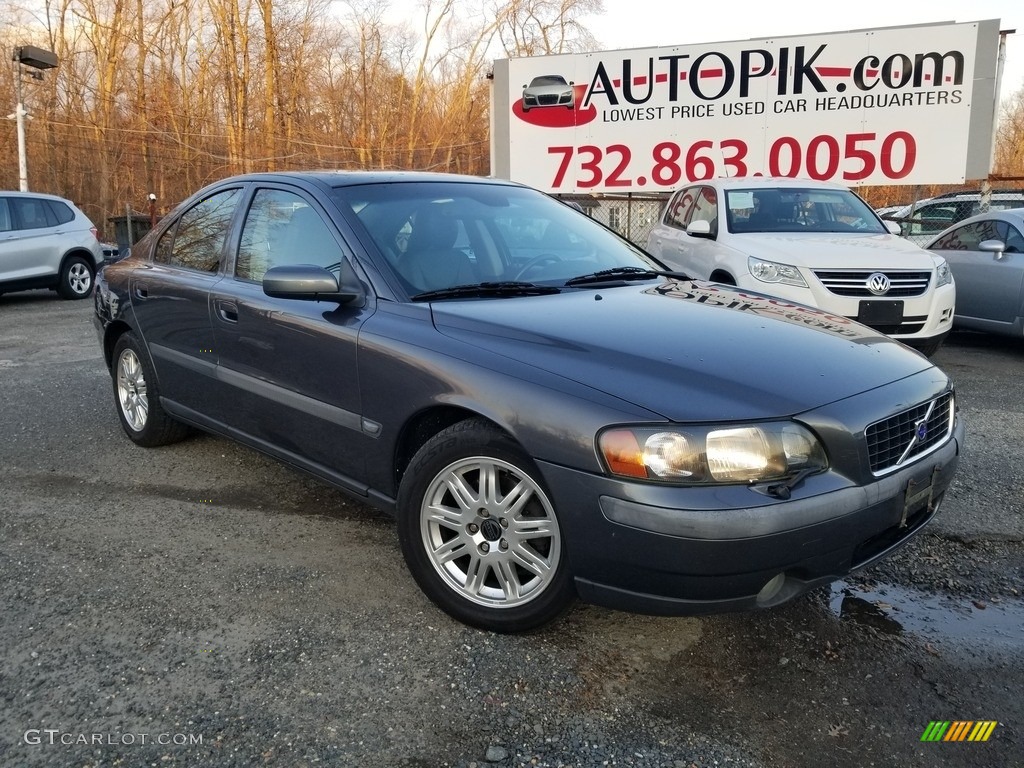 2004 S60 2.5T - Titanium Gray Metallic / Graphite photo #1