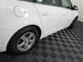 Summit White - Cruze LT Photo No. 15