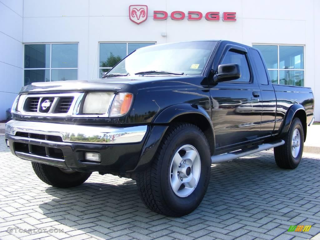 2000 Frontier SE V6 Extended Cab 4x4 - Super Black / Gray photo #1