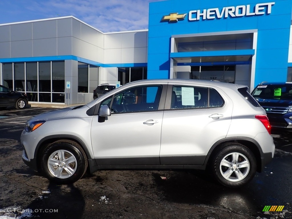 2019 Trax LS - Silver Ice Metallic / Jet Black photo #3