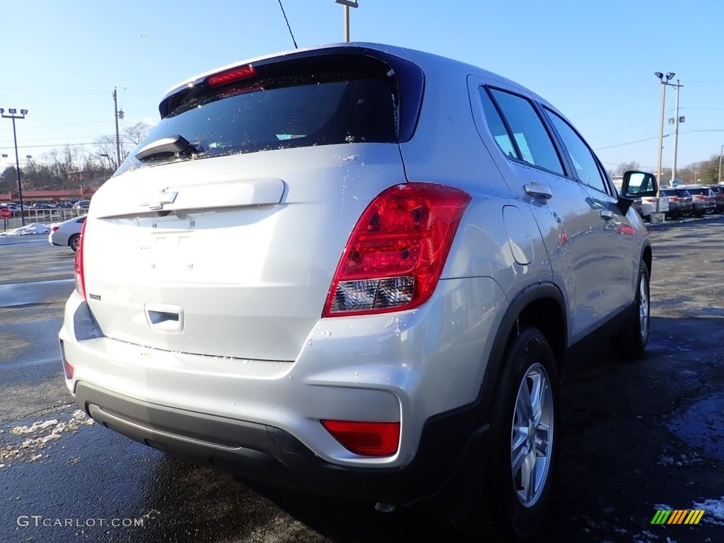 2019 Trax LS - Silver Ice Metallic / Jet Black photo #8