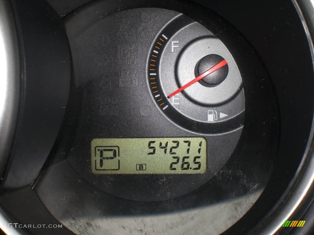 2008 Versa 1.8 S Hatchback - Red Alert / Charcoal photo #37