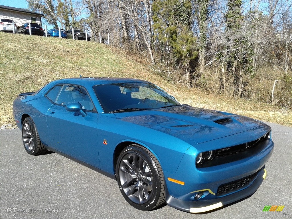 Frostbite 2021 Dodge Challenger R/T Scat Pack Exterior Photo #140868014