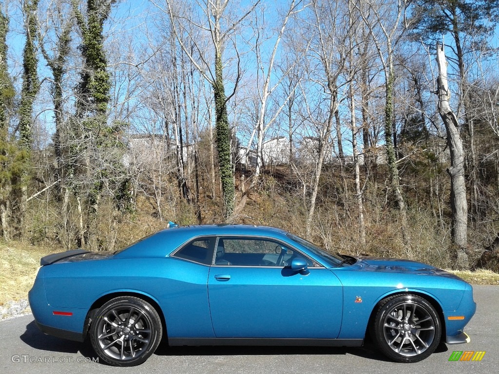 Frostbite 2021 Dodge Challenger R/T Scat Pack Exterior Photo #140868032