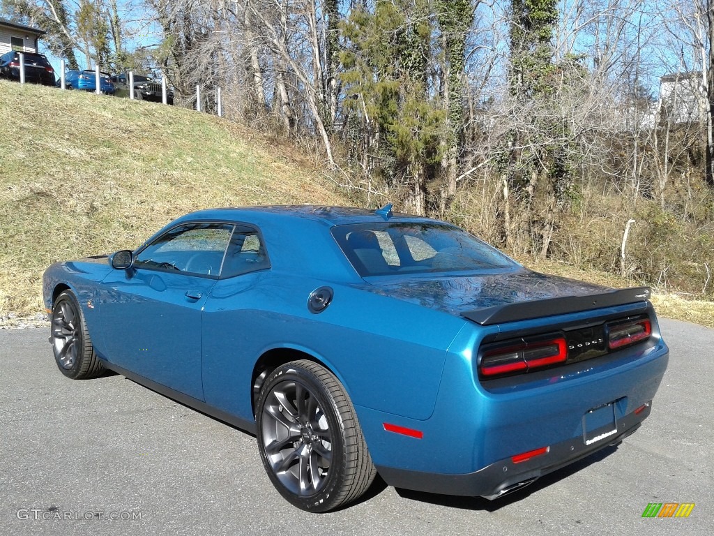 2021 Challenger R/T Scat Pack - Frostbite / Black photo #8