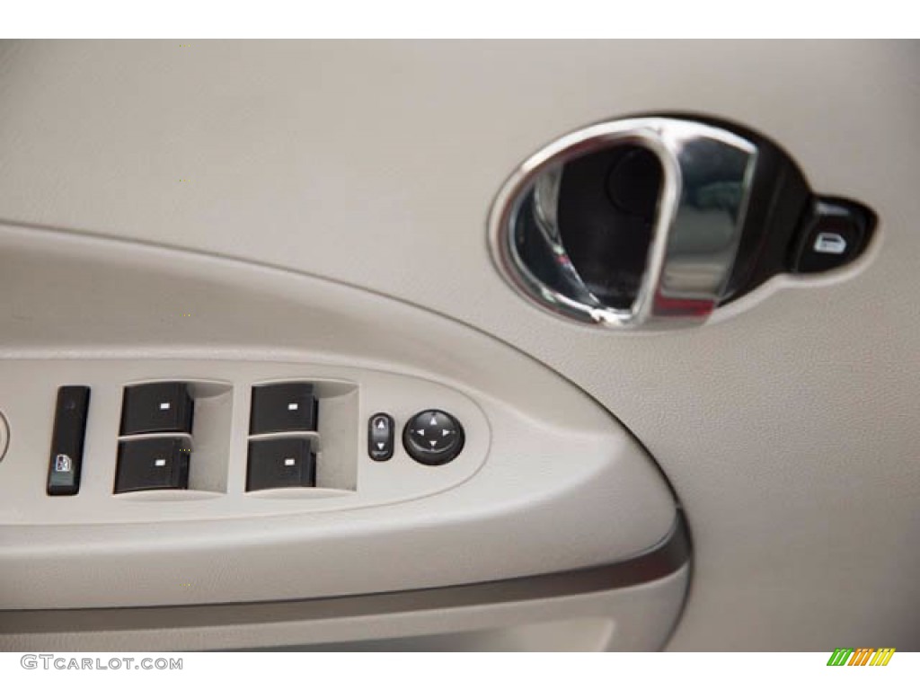 2011 HHR LT - Crystal Red Metallic Tintcoat / Gray photo #25