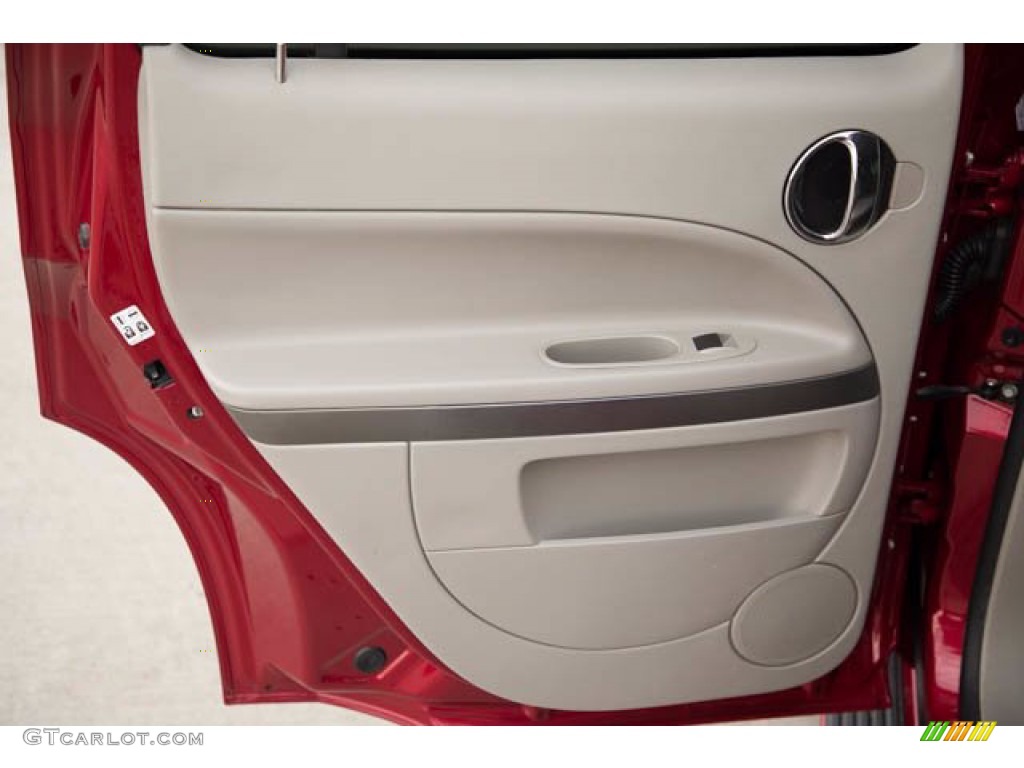 2011 HHR LT - Crystal Red Metallic Tintcoat / Gray photo #26