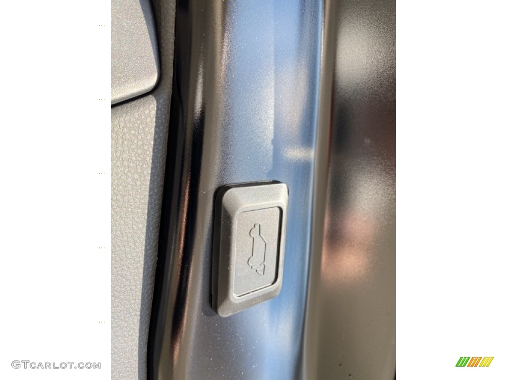 2021 RAV4 XLE AWD - Midnight Black Metallic / Black photo #31