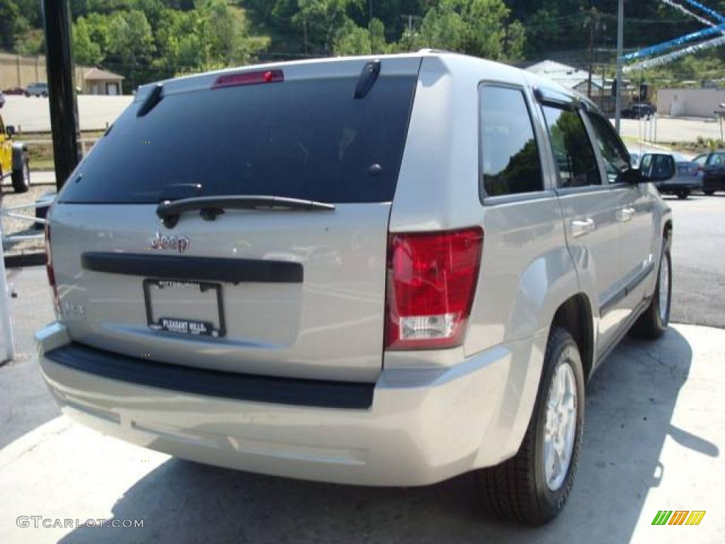 2007 Grand Cherokee Laredo 4x4 - Light Graystone Pearl / Medium Slate Gray photo #4