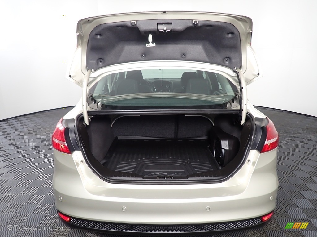 2017 Focus SEL Sedan - White Gold / Charcoal Black photo #15