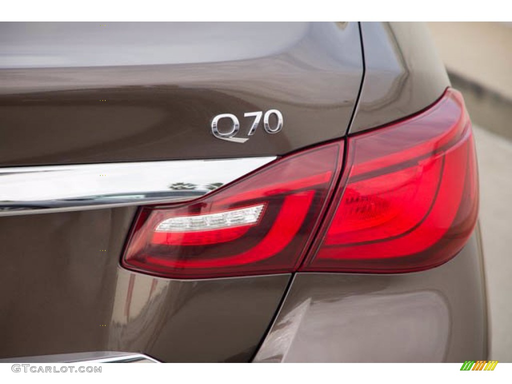2018 Infiniti Q70 3.7 LUXE Marks and Logos Photo #140886493