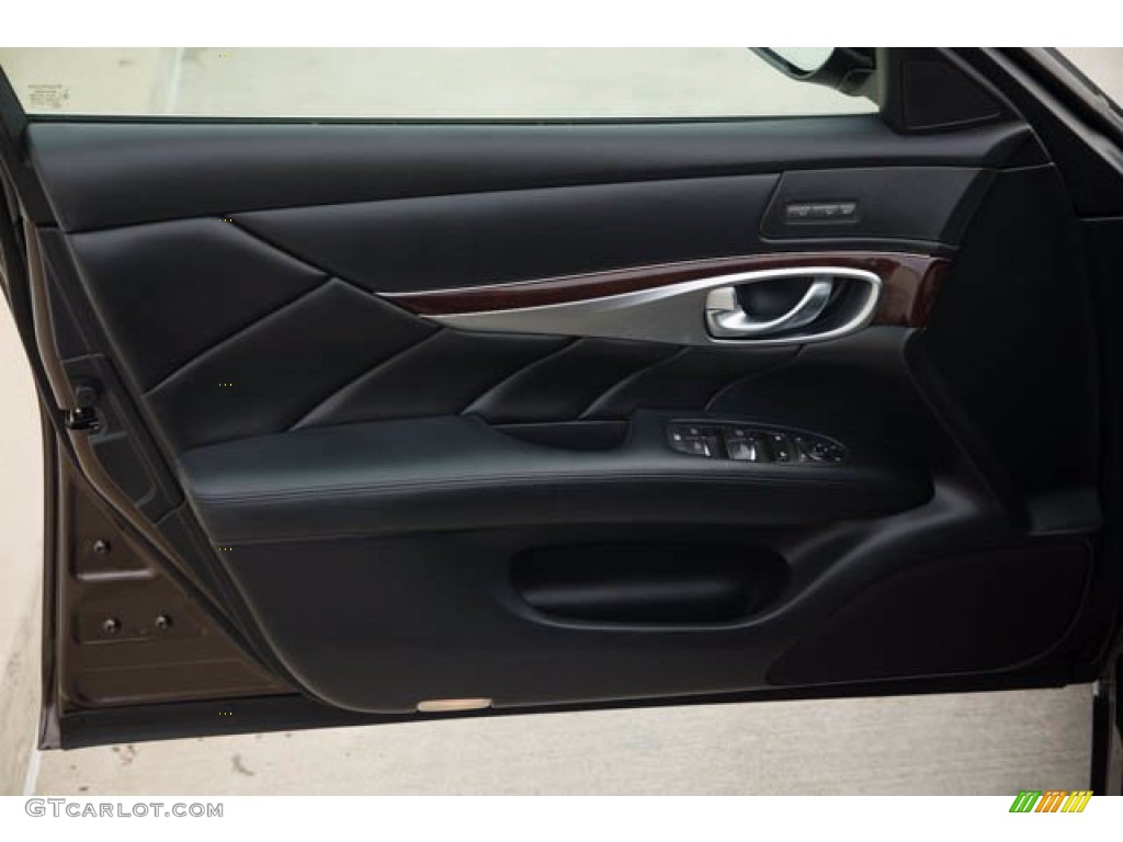 2018 Infiniti Q70 3.7 LUXE Graphite Door Panel Photo #140886891
