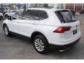 Pure White - Tiguan SE Photo No. 6