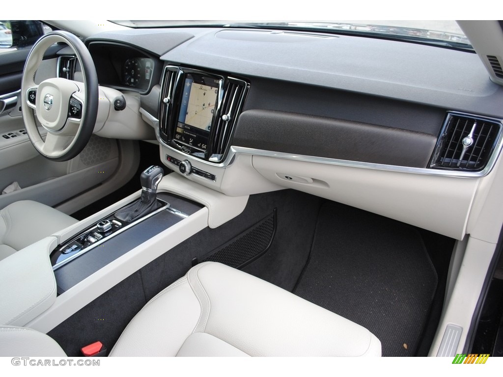 2017 Volvo V90 Cross Country T6 AWD Dashboard Photos
