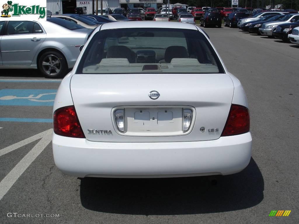 2005 Sentra 1.8 S - Cloud White / Taupe photo #3