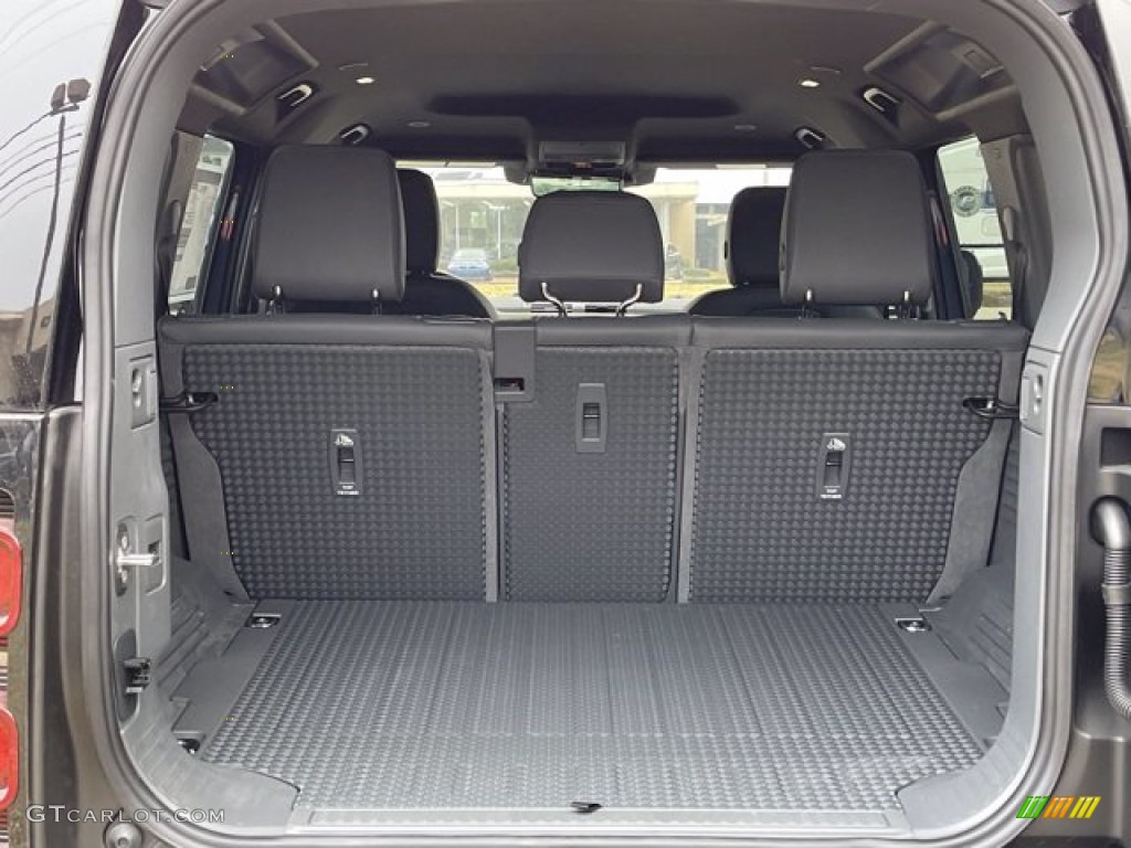 2021 Land Rover Defender 110 X-Dynamic SE Trunk Photos