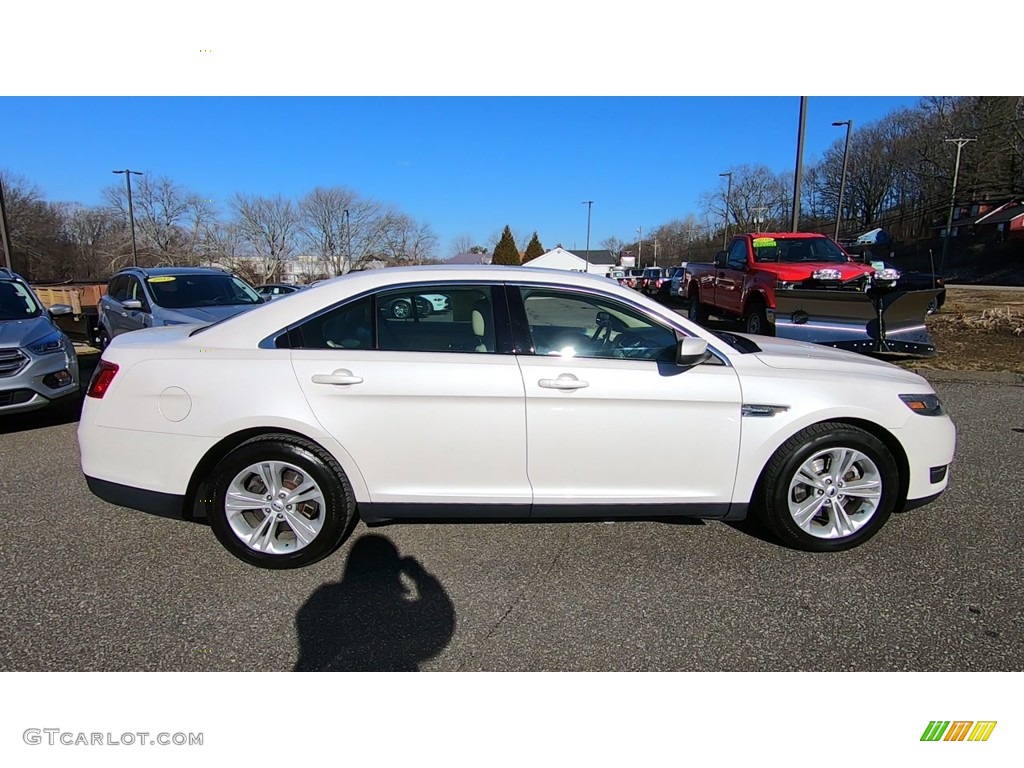 2017 Taurus SEL - Oxford White / Dune photo #8