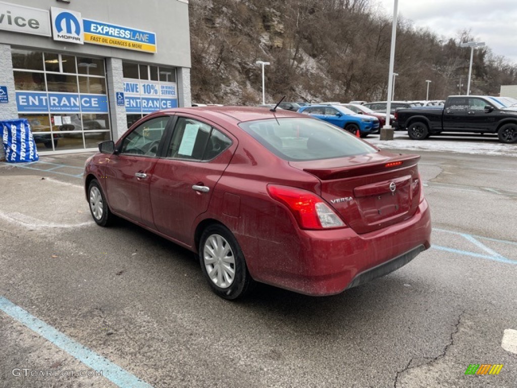 2019 Versa SV - Cayenne Red Metallic / Charcoal photo #5