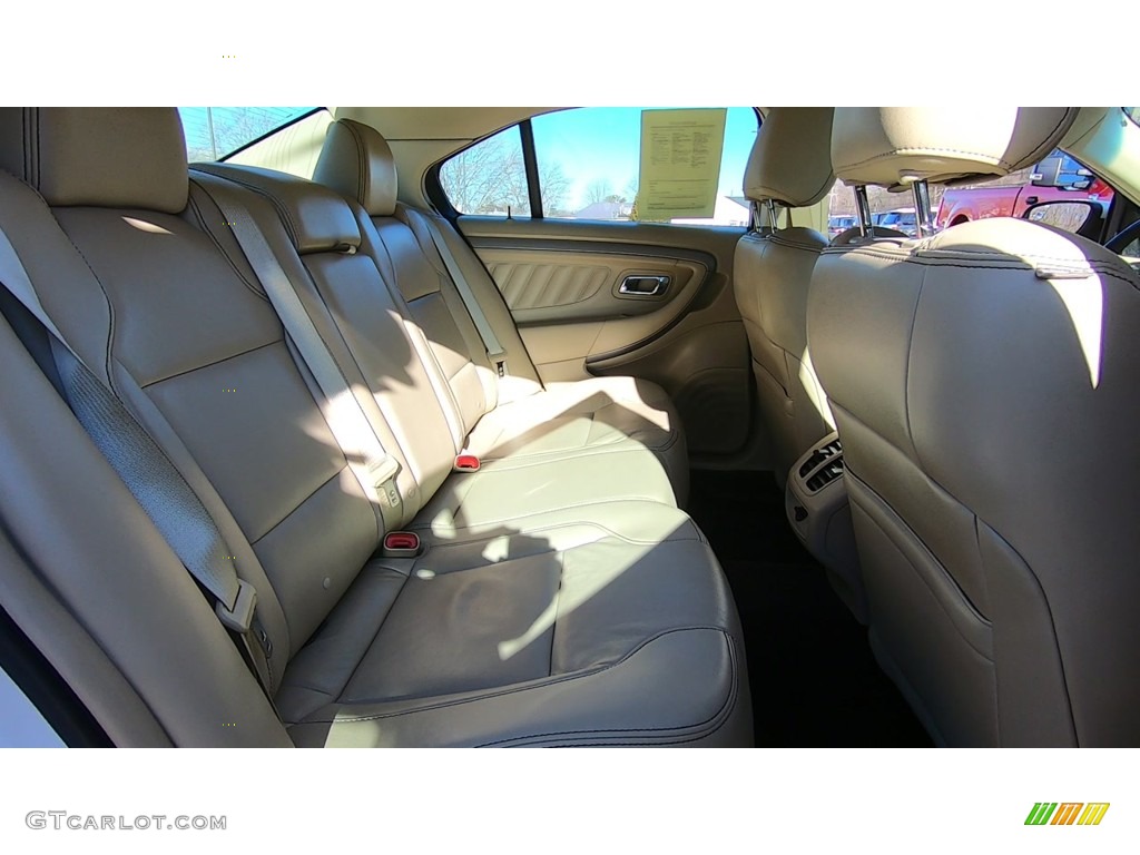 2017 Taurus SEL - Oxford White / Dune photo #24