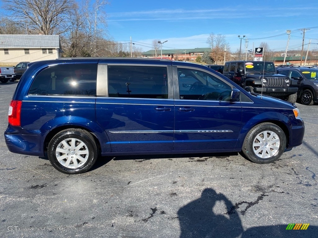 2013 Town & Country Touring - Crystal Blue Pearl / Dark Frost Beige/Medium Frost Beige photo #5