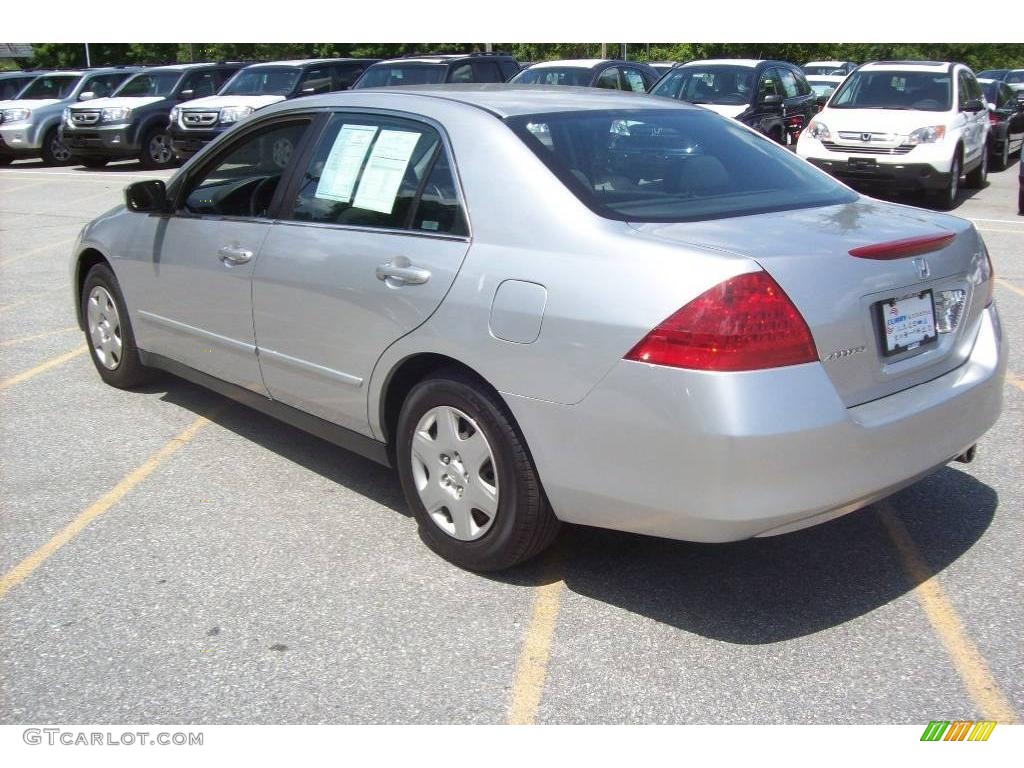 2006 Accord LX Sedan - Alabaster Silver Metallic / Gray photo #2