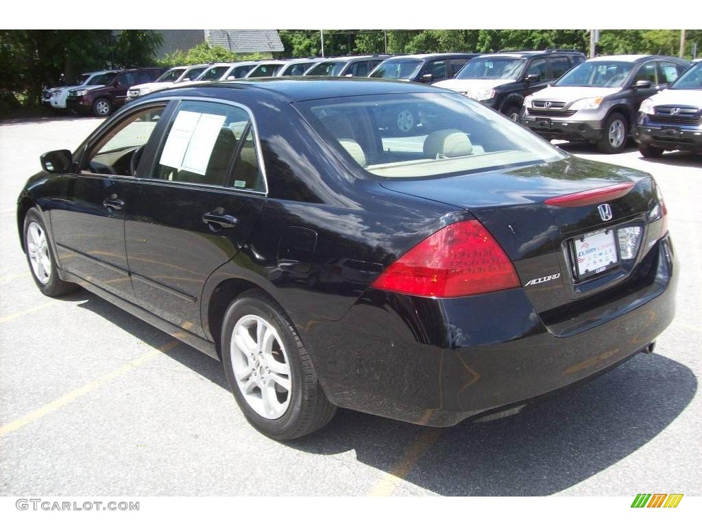 2006 Accord EX Sedan - Nighthawk Black Pearl / Ivory photo #2