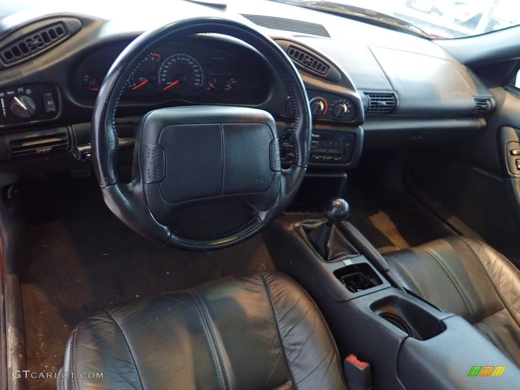 1995 Camaro Z28 Coupe - Bright Red / Dark Gray photo #14
