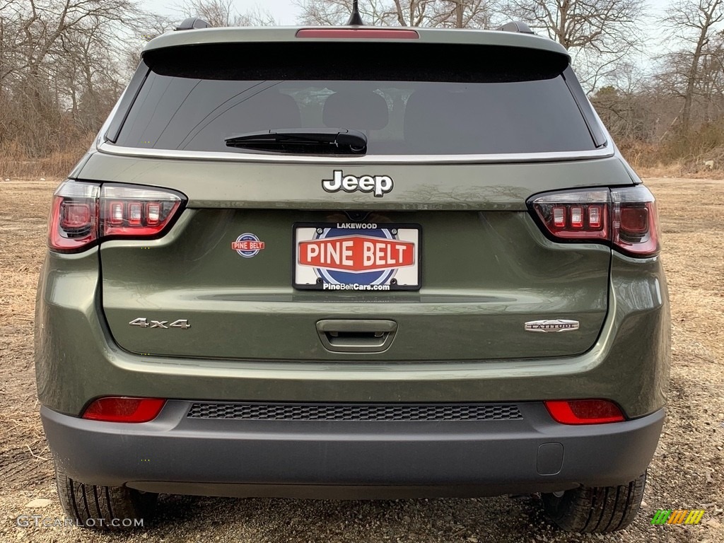 2021 Compass Latitude 4x4 - Olive Green Pearl / Black photo #5