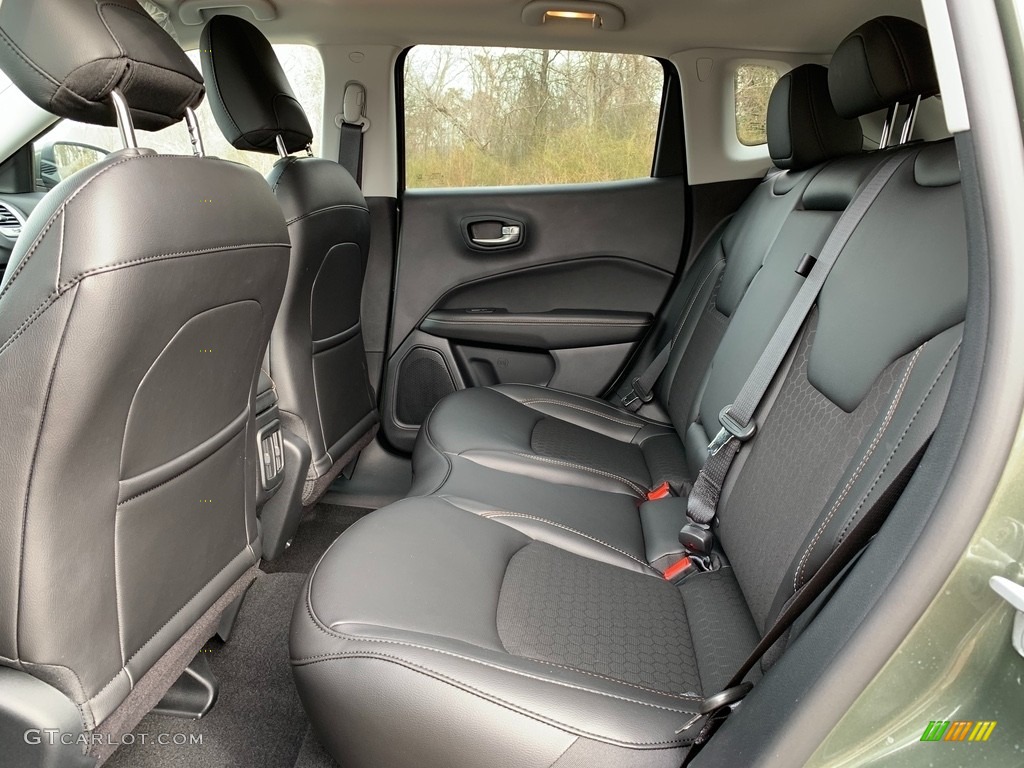 2021 Compass Latitude 4x4 - Olive Green Pearl / Black photo #6