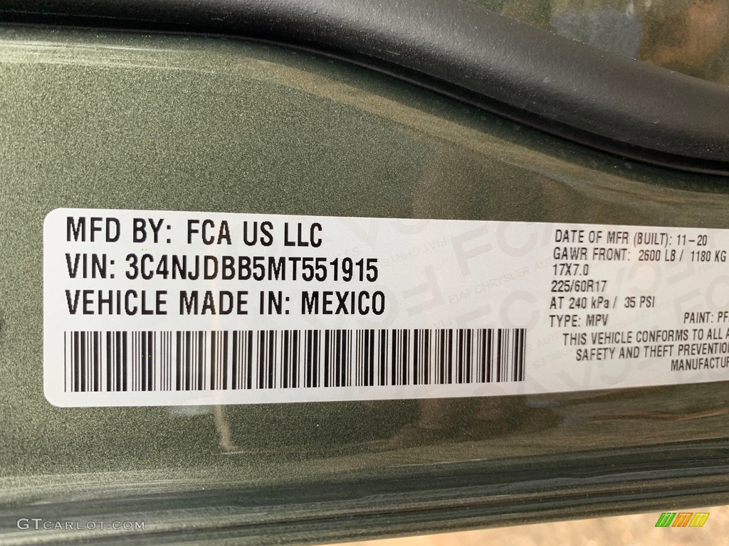 2021 Compass Latitude 4x4 - Olive Green Pearl / Black photo #10