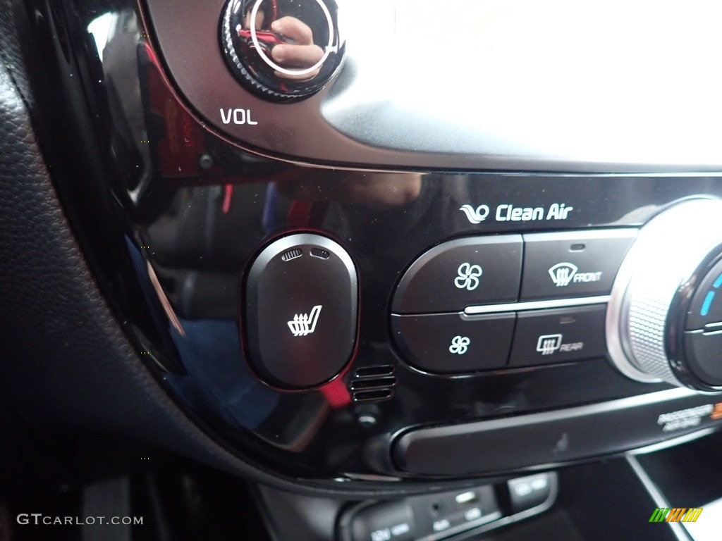 2018 Kia Soul ! Controls Photos