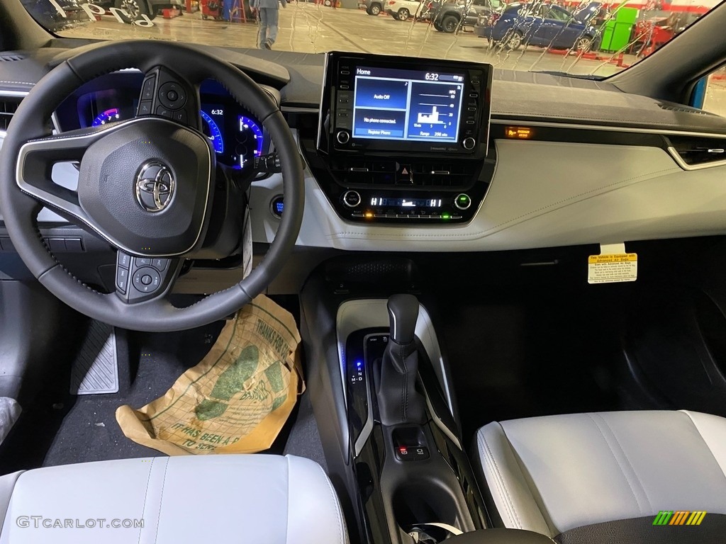 2021 Corolla Hatchback XSE - Blue Flame / Moonstone photo #4