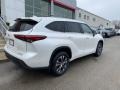 2021 Blizzard White Pearl Toyota Highlander XLE AWD  photo #15