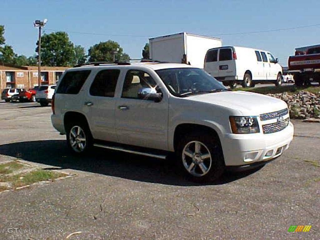 2007 Tahoe LTZ 4x4 - Summit White / Light Cashmere/Ebony photo #3