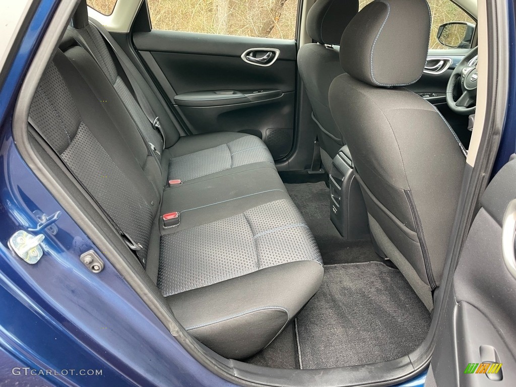 2017 Nissan Sentra SR Turbo Rear Seat Photo #140922484