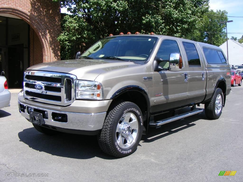 2007 F250 Super Duty Lariat Crew Cab 4x4 - Arizona Beige Metallic / Tan photo #1