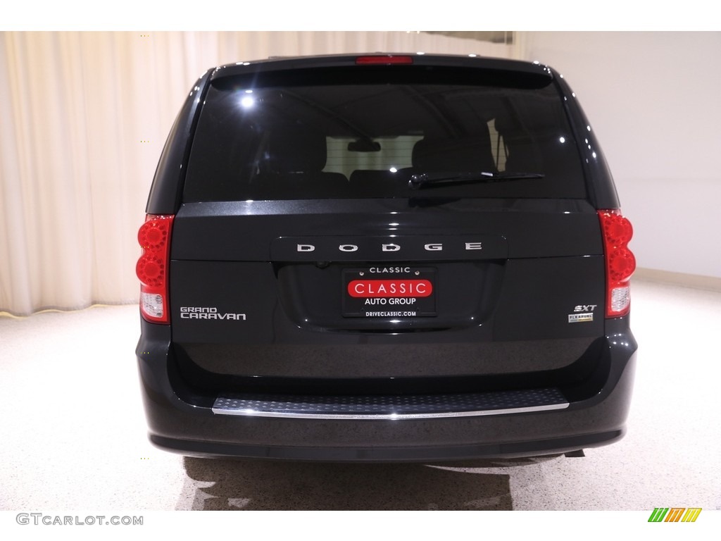 2019 Grand Caravan SXT - Black Onyx Crystal Pearl / Black/Light Graystone photo #21