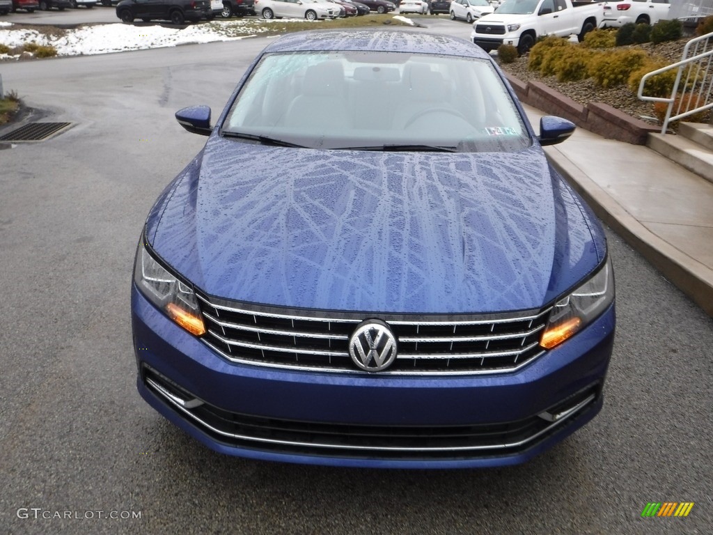 2017 Passat SE Sedan - Reef Blue Metallic / Moonrock Gray photo #11