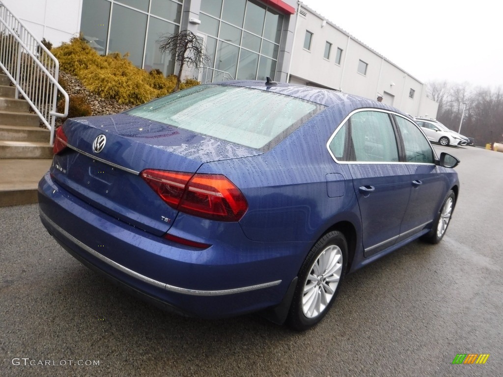 2017 Passat SE Sedan - Reef Blue Metallic / Moonrock Gray photo #16